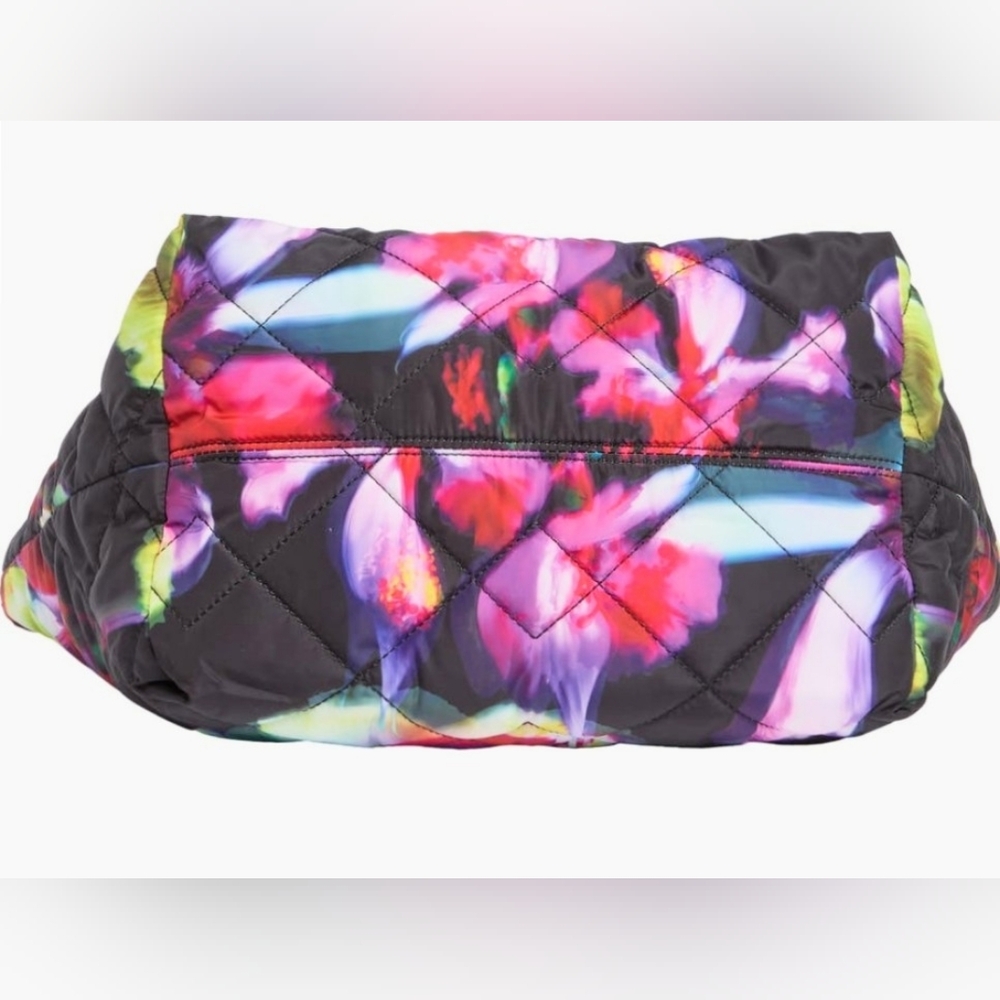 Marc Jacobs Medium Floral NWT Women's Black & Multicolor Quilted Nylon Tote. - Picture 5 of 12